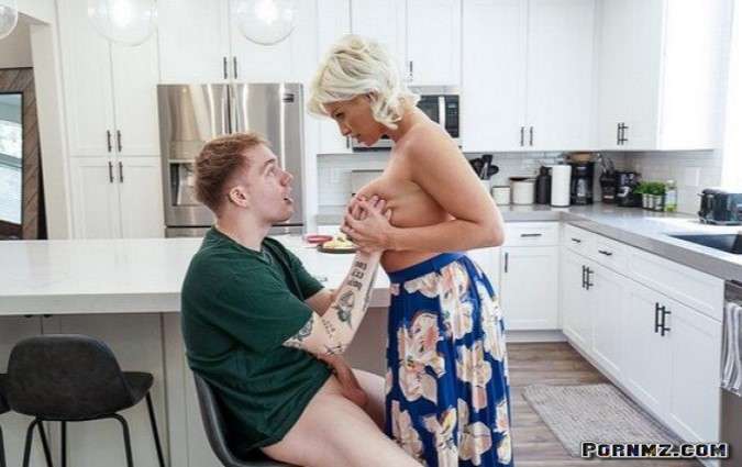 MomDrips Charli Phoenix Stepsons Viral Dick Pornmz