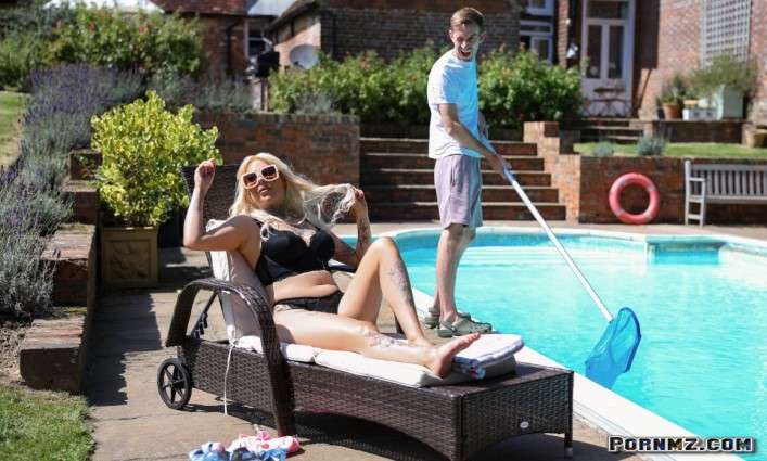 Brazzers Chloe Savage Pushing The Pool Boy Pornmz