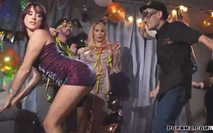 CrazyCollegeGFs Audrey Reid Cummy College New Years Pornmz