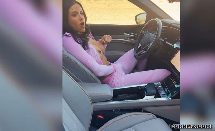 Brazzers Penny Barber Horny Milf In The Wild Pornmz